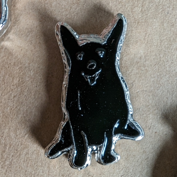 Chanel Enamel Animal Pin Set Spring 2023 Collection by Virginie Viard - Picture 3 of 6